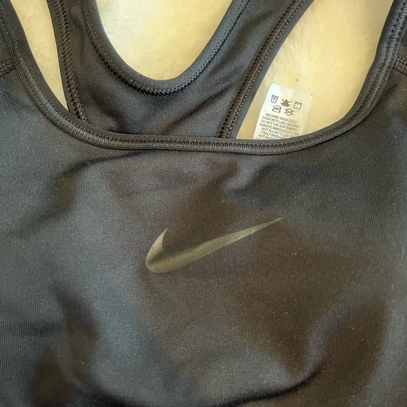 Nike pro Dri-Fit sports bra - Picture 3 of 6